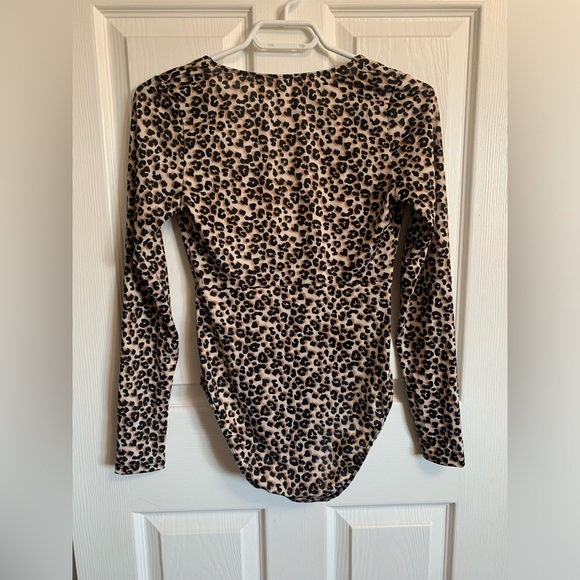 🎀3/$35 NWOT Forever 21 bodysuit🎀 - Picture 4 of 5